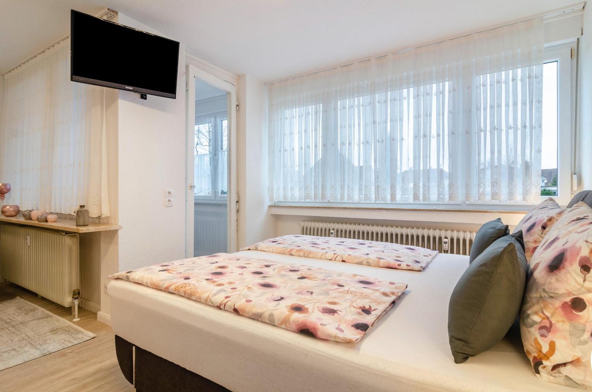 Ferienwohnung Am Weiher Meersburg Esterno foto